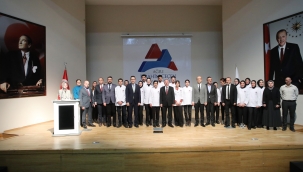 AİÇÜ'de Gastronomi Bölümü Öğrencileri Önlüklerini Giydi