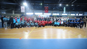 AİÇÜ Ev Sahipliğinde Düzenlenen ÜNİLİG Voleybol Bölgesel Lig Müsabakaları Sona Erdi