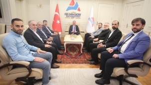 Suriye'li Akademisyenlerden AİÇÜ Rektörü Prof. Dr. Karabulut'a Teşekkür Ziyareti