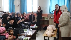 VALİ EŞİ NESLİHAN GÜL KOÇ, HER KONUDA ANNELERİMİZİN YANINDAYIZ!