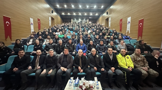 Ağrı İl Emniyet Müdürlüğünde "Türk Polis Teşkilatı Moral, Motivasyon ve Farkındalık Projesi" Kapsamında Seminer Verildi
