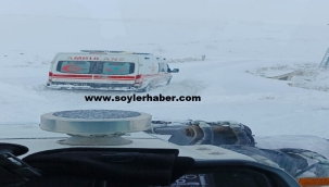  Doğubayazıt'ta Yolları Kapanan 2 Köyde Kepçenin Yol Açmasıyla Hastalar Hayata Tutundu