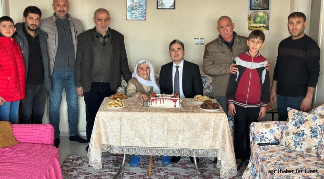 Kaymakam Arıkan, Yaş Pastayı Aldı 89 Yaşındaki Ninenin Doğum Gününü Kutladı.