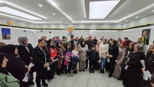 AĞRI'DA, AK PARTİ 8 MART DÜNYA KADINLAR GÜNÜ DOLAYISIYLA BASIN AÇIKLAMASI YAPTI