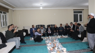 Kaymakamı Karali, Diyadin'de Kur'an kursu öğrencileriyle iftar açtı