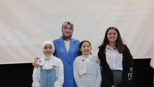 "Ortaokullar Arası Peygamberimi Anlatıyorum" Ağrı İl Finalinde Dereceye Girenlere Gül Koç, Tarafından Ödülleri Verildi. 