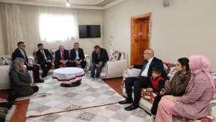  Ağrı'da 'Okulum Beni Bekler Projesi' ile 2 bin 129 çocuk eğitime geri döndü.