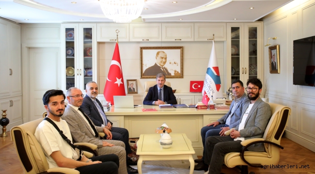  Ağrı Dağı Gazeteciler Cemiyeti, Rektör Prof. Dr. İlhami Gülçin'i Ziyaret Ederek Başarılar Diledi