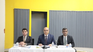  Ağrı Valisi Mustafa Koç, İl ve İlçelerde Yapılan Kamu Yatırımları için Yapılan Toplantısına Başkanlık Etti.