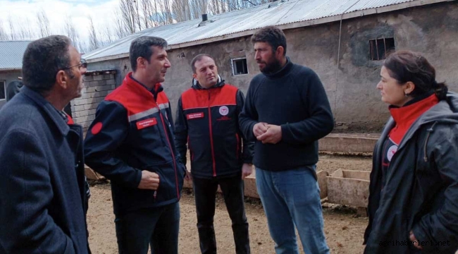 DOĞUBAYAZIT'TA ŞİDETTLİ FIRTINADA 300 HAYVANI TELEF OLAN KARA AİLESİNE, TARIM VE ORMAN İL MÜDÜRÜNDEN  GEÇMİŞ OLSUN ZİYARETİ