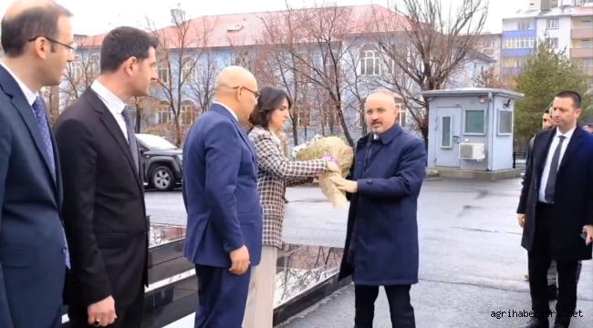 İÇİŞLERİ BAKANI YARDIMCISI TURAN, AĞRI'DA ÇİÇEKLERLE KARŞILANDI