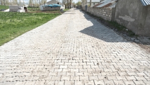 Ağrı Baloluk Köyünde Kilit Parke Taşı Çalışması