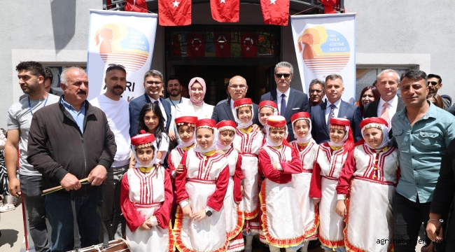 Ağrı'da Hayat Boyu Öğrenme Şenlikleri ve Aile Festivali Coşkuyla Kutlandı