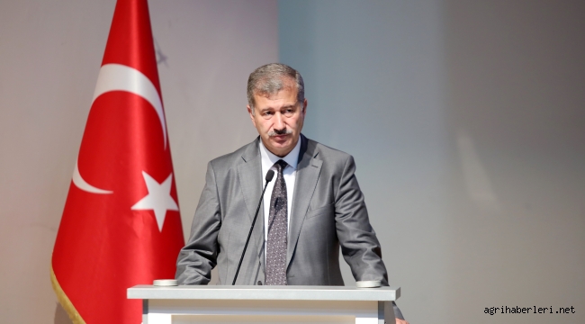 AİÇÜ Tıp Fakültesi "Bilimsel Araştırma Yöntemleri ve Yayın Etiği" Paneli Düzenledi