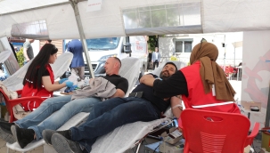 Doğubayazıt Kızılay Şubesinin başlatmış olduğu "2025 Yılında Hedef 2025 Kan Bağışı" kampanyası ilk günde 350 ünite kana ulaştı.