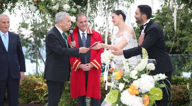 Doğubayazıtlı Yasubuğa Ailesinin Düğün Töreninde Siyaset ve İş Dünyası Bir Araya Geldi.