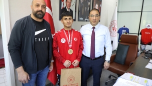 ğrı Gençlik ve Spor​​​​​​​ İl Müdürü Çelebi, Şampiyon Sporcuyu Tebrik Etti