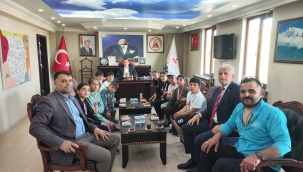 Tutaklı İlkokul Öğrencileri Kız ve Erkekler Kategorisinde Tenis (Kort) Bölge Şampiyonu Oldular