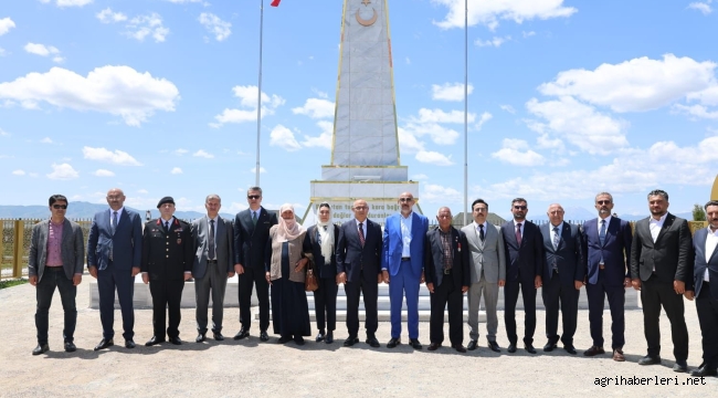 Ağrı'da Vali ve Siyasetçiler, Kurban Bayramı'nda Vatandaşlarla Bir Araya Geldi