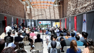 AİÇÜ Rektörü Prof. Dr. Gülçin, Bilim Kafe Buluşmaları Kapsamında İshak Paşa Sarayı'nda Vatandaşlarla Buluştu