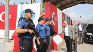 Doğubayazıt'ta Kaymakam Ekinci, Kurban Bayramı'nda Güvenlik Güçlerini ve Gazileri Ziyaret Etti