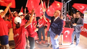 Ağrı'da 15 Temmuz Sancak Koşusu Coşkuyla Gerçekleştirildi  