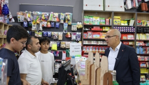 AĞRI VALİSİ MUSTAFA KOÇ, ESNAF DÜKKANLARINI ZİYARET ETTİ