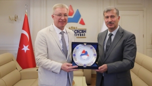 AİÇÜ Rektörü Gülçin, Rusya'dan Üst Düzey Heyeti Ağırladı