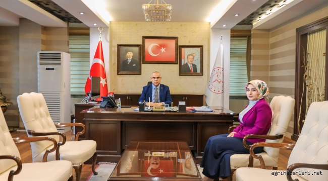 ​​​​​​​Taşlıçay'ın Kadın Kaymakamı Kübra Baka Kılıç, Görevine Başladı