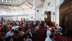   Yıllarca Görev Yaptığı AİÇÜ Camiası Emine Orhan'a Son Vazifesini Yerine Getirdi.