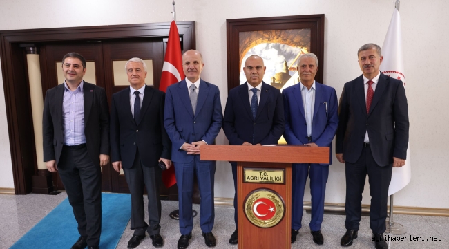  YÖK Başkanı Özvar ve IC Holding Yönetim Kurulu Başkanı Çeçen Ağrı'da 