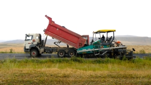 Ağrı İlçelerinde Köy Yol Çalışmaları Devam Ediyor