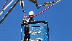 Doğubayazıt İsa Geçit Caddesi ARAS EDAŞ'ın Elektrik Kesintileriyle Boğuşuyor