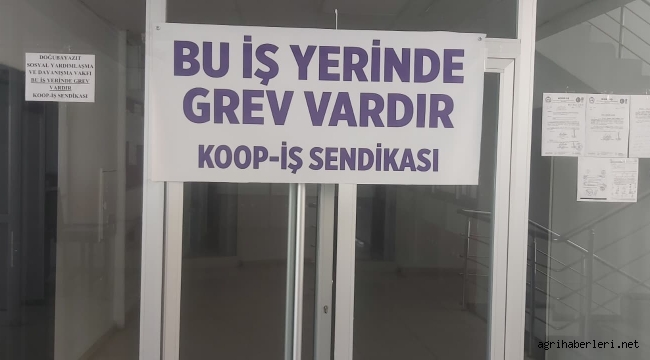 Doğubayazıt SYDV Personeli Vakıfa Grev Pankartı Asarak Greve Çıktı 