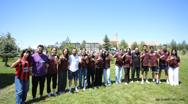 Prof. Dr. Gülçin, ÖZYES Sınavına Giren Öğrencilere Başarılar Diledi2025