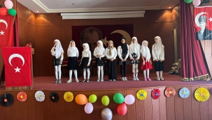 Taşlıçay Kaymakamı Kılıç, Yaz Kur'an Kursu bitirme programına katıldı.