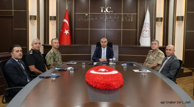 Ağrı Valisi Koç, Valilikte Üç Kritik Toplantı Gerçekleştirdi