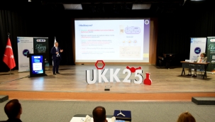 Kimya Dünyasının Van'da Buluştu AİÇÜ Rektörü Prof. Dr. Gülçin, "Kimyasal Kalkanlar"ı Anlattı