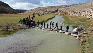 Ağrı'nın Gizli Cenneti Coştu: 3. Diyadin Kanyonu Yürüyüşü Rekor Katılımla Gerçekleşti