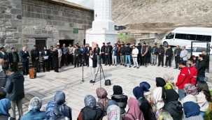 Bilim ve İrfan Tarihi Bir Camide Buluştu: Toprakkale'de "Hadis ve Hayat" Söyleşisi