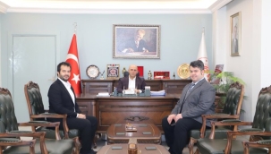 Doğubayazıt Kaymakamı Ekinci'den Yeni Görevdekilere "Hayırlı Olsun" Ziyareti