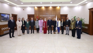 KEFEK Heyeti Diyarbakır'da: Vali Zorluoğlu'ndan Fırsat Eşitliği Çalışmaları Hakkında Bilgi Aldılar