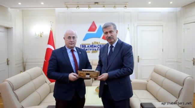 Ağrı'da AİÇÜ ve DEÜ İşbirliği  ile "Girişimcilik Ofisi ve Teknoloji Merkezi" Kuruluyor