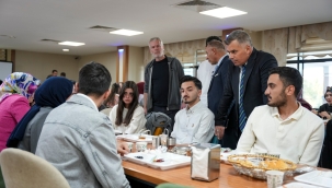 AİÇÜ Öğrenci Kulüpleriyle Kahvaltılı İstişare: Üniversite Yönetiminden Tam Destek Sözü