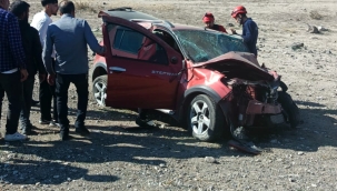 Doğubayazıt-Iğdır Kara Yolunda Araçlar Çapıştı Ölü ve Yaralılar Var