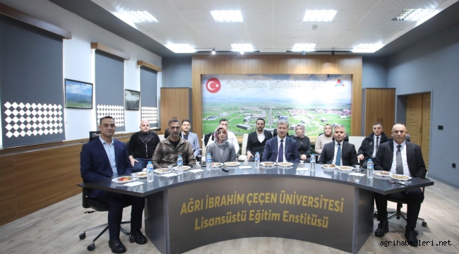  AİÇÜ Rektörü Prof. Dr. Gülçin, Lisansüstü Eğitim Enstitüsü'nü Ziyaret Etti ve Başarılı Akademisyenleri Tebrik Etti