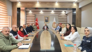 DOĞUBAYAZIT KAYMAKAMI EKİNCİ, KURUM AMİRLERİYLE 2025 YILI ÇALIŞMALARINI DEĞERLENDİRDİ