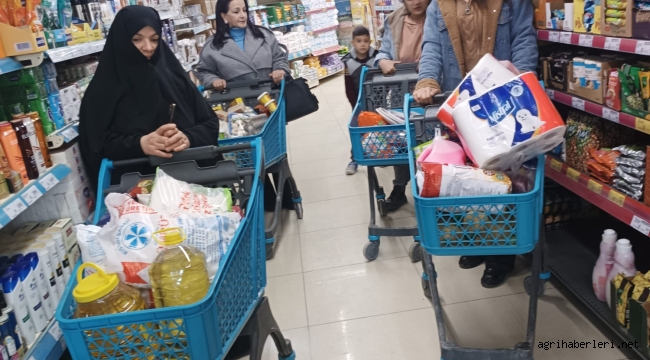 Doğubayazıt'ta 3 Aralık Dünya Engelliler Günü'nde özel gereksinimli vatandaşlar unutulmadı