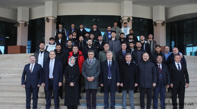 Prof. Dr. Gülçin: Sporu Disiplin, Azim ve Bilimsel Yaklaşımla Birleştirerek Öğrencilerimizin Başarısını Daha İleriye Taşımaya Kararlıyız"