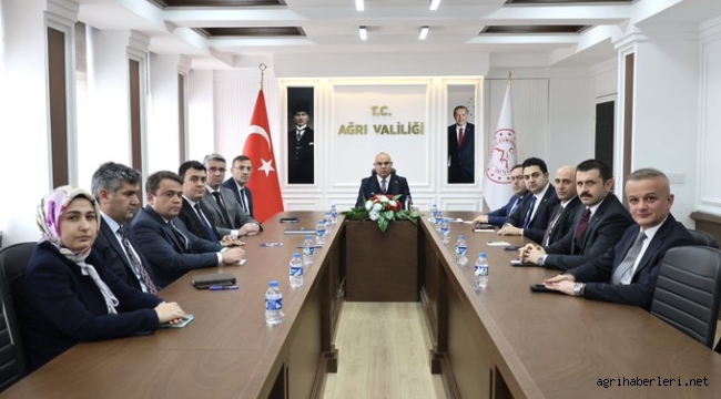 Ağrı'da Vali Koç Başkanlığında Yılın İlk Ayında Kaymakamlar Toplantısı Gerçekleştirildi